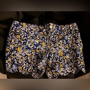 Crown & Ivy Shorts